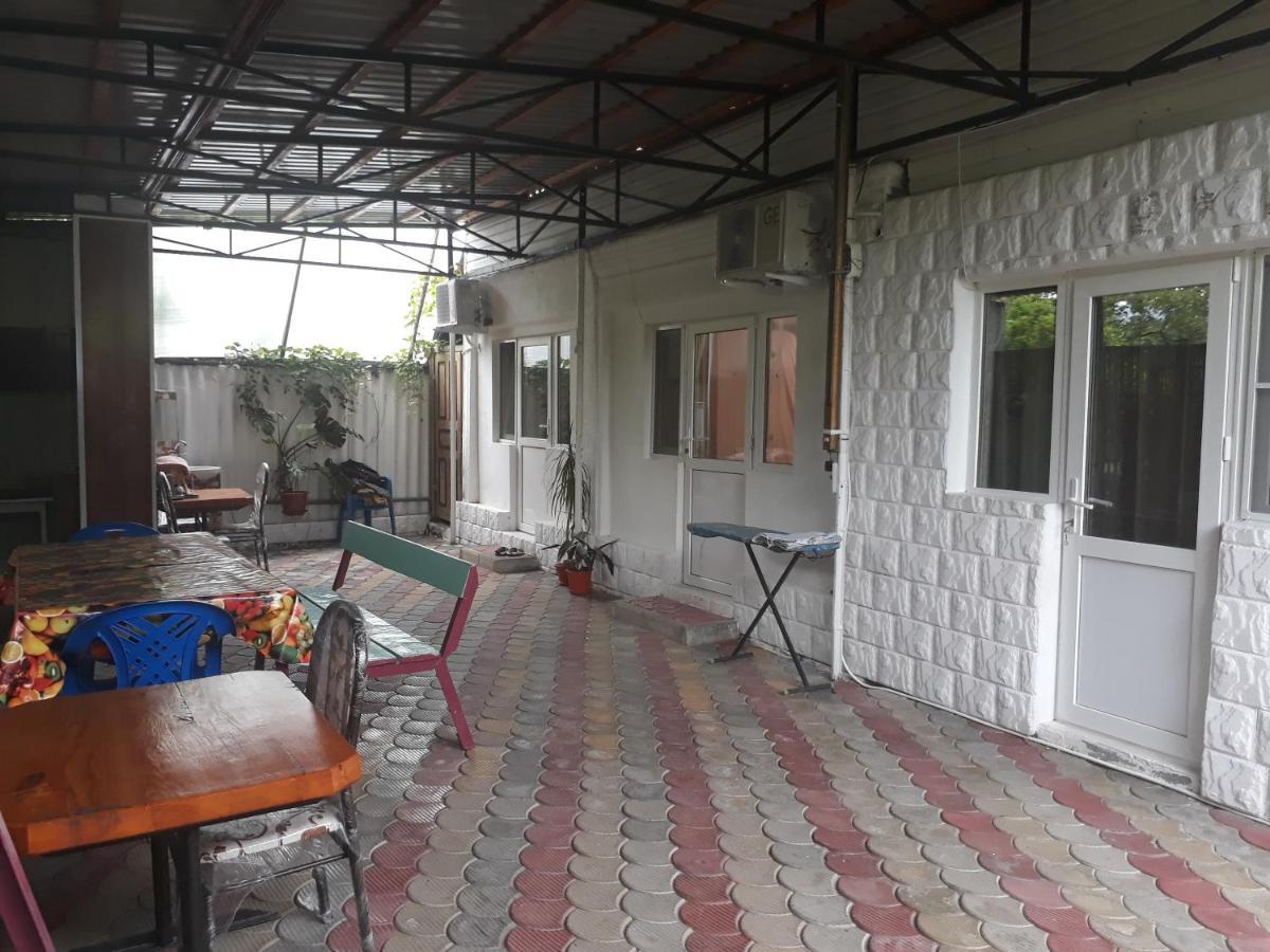 Гостевой Дом У Левы Otel Gagra Dış mekan fotoğraf