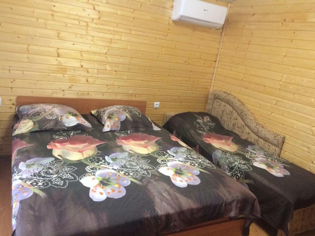Гостевой Дом У Левы Otel Gagra Dış mekan fotoğraf