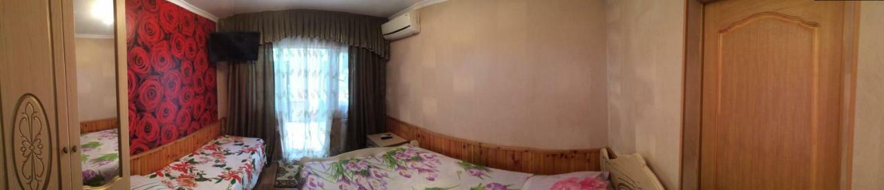 Гостевой Дом У Левы Otel Gagra Dış mekan fotoğraf